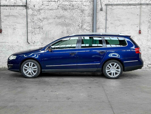 Volkswagen Passat Variant 3.2 V6 Highl. Bns 4M 250pk 2007, 79-XF-VS