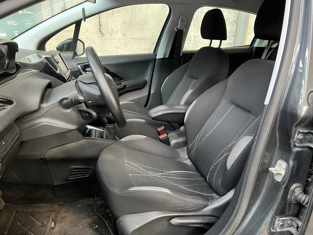 Peugeot 208 1.2 VTi Blue Lease 82hp 2012, 29-XTP-8