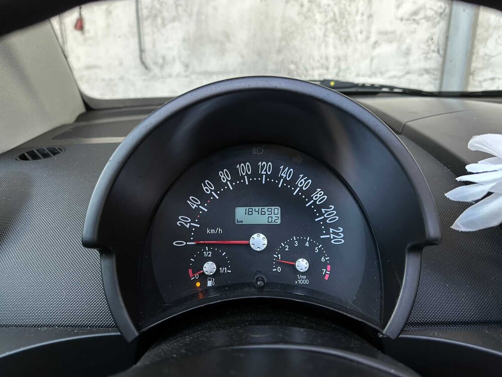 Volkswagen New Beetle Cabriolet 1.6 102hp 2003, 75-GNV-4