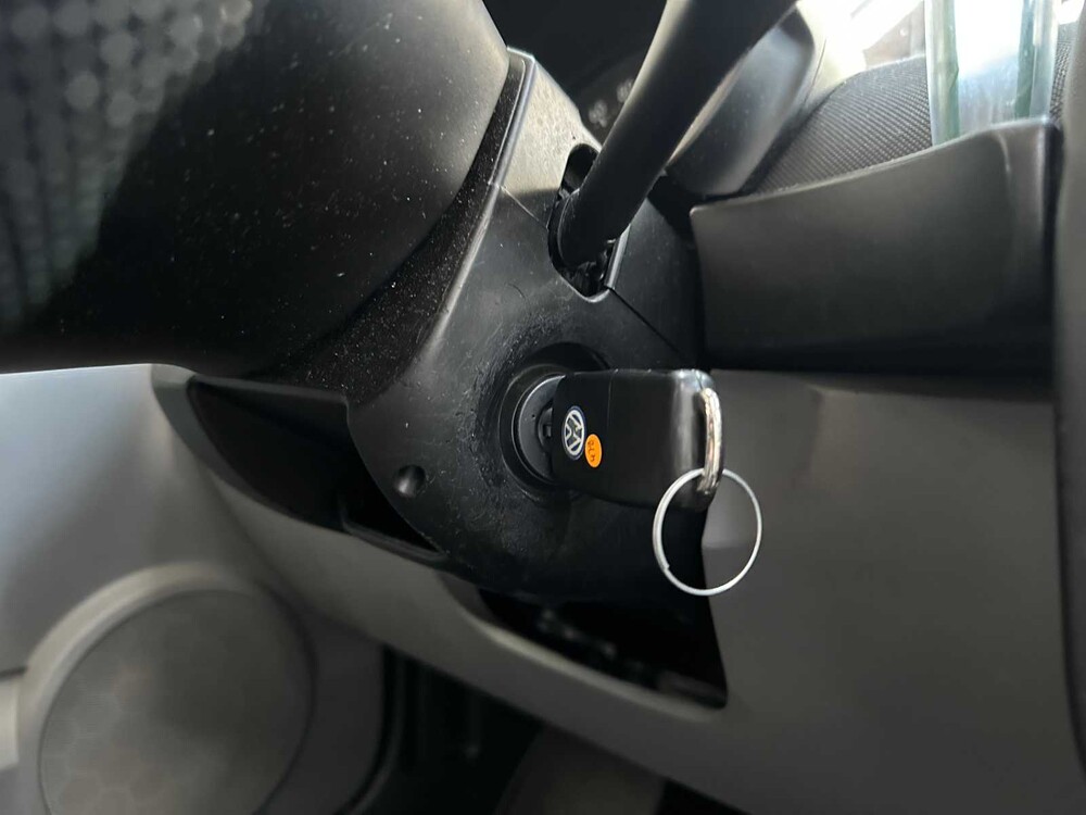 Volkswagen New Beetle Cabriolet 1.6 102hp 2003, 75-GNV-4