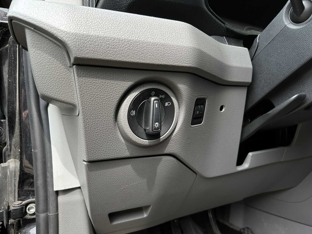 Volkswagen Crafter 35 2.0 TDI L4 EL Highline 177hp 2018, V-106-NZ Commercial Vehicle