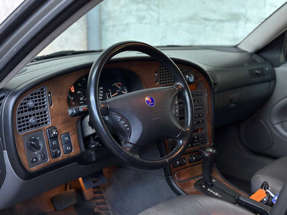 Saab 9-5 Estate 2.3t Vector 185hp 2003, 45-NJ-VD