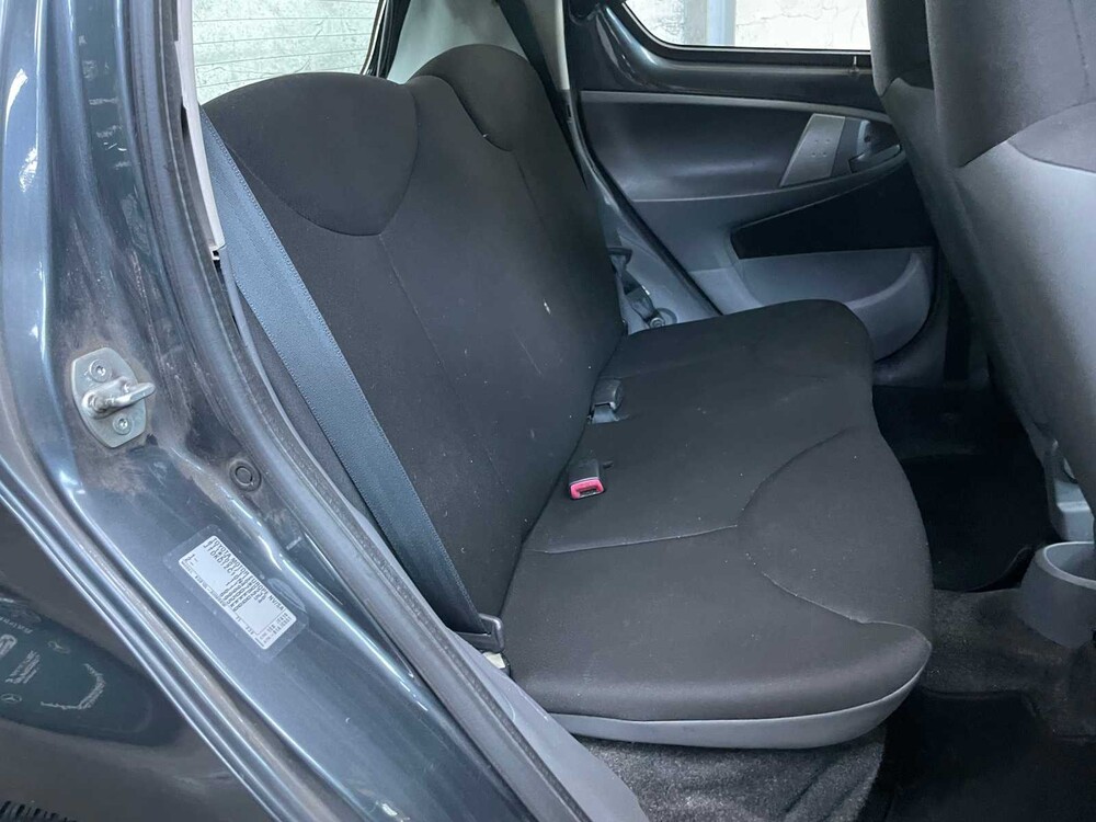 Toyota Aygo 1.0-12V Access 68hp 2010, 55-LNZ-4