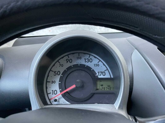 Toyota Aygo 1.0-12V Access 68pk 2010, 55-LNZ-4