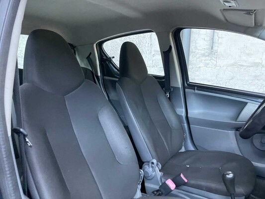 Toyota Aygo 1.0-12V Access 68pk 2010, 55-LNZ-4