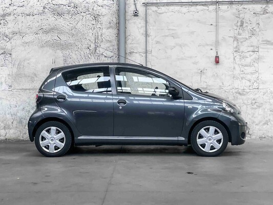 Toyota Aygo 1.0-12V Access 68pk 2010, 55-LNZ-4