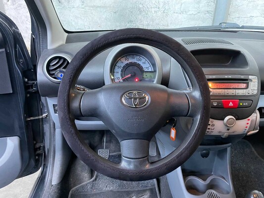 Toyota Aygo 1.0-12V Access 68pk 2010, 55-LNZ-4