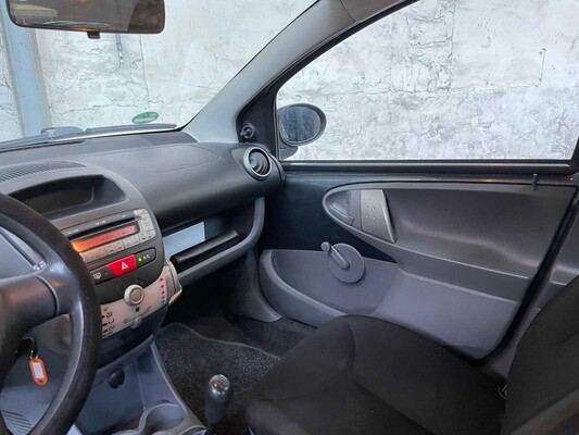 Toyota Aygo 1.0-12V Access 68pk 2010, 55-LNZ-4