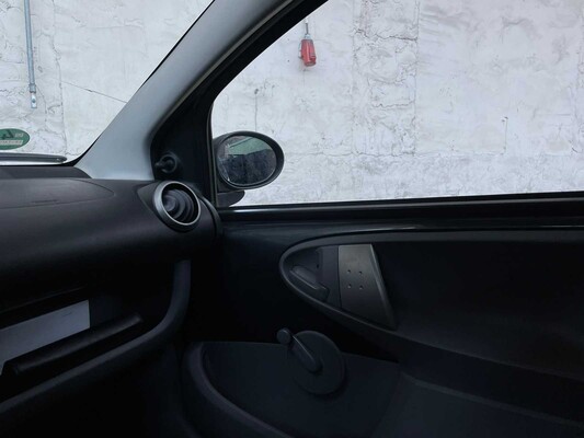 Toyota Aygo 1.0-12V Access 68pk 2010, 55-LNZ-4