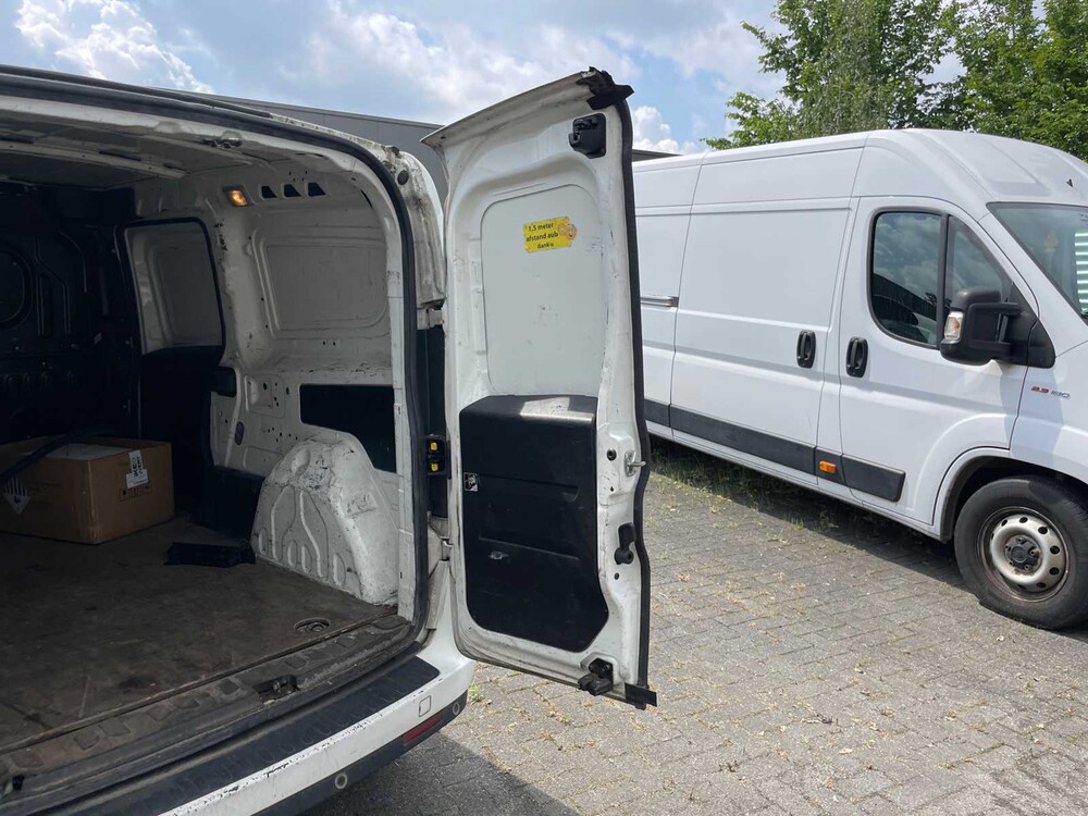 Opel Combo 1.6 CDTi L2H1 Sport 105hp 2017, V-105-GG