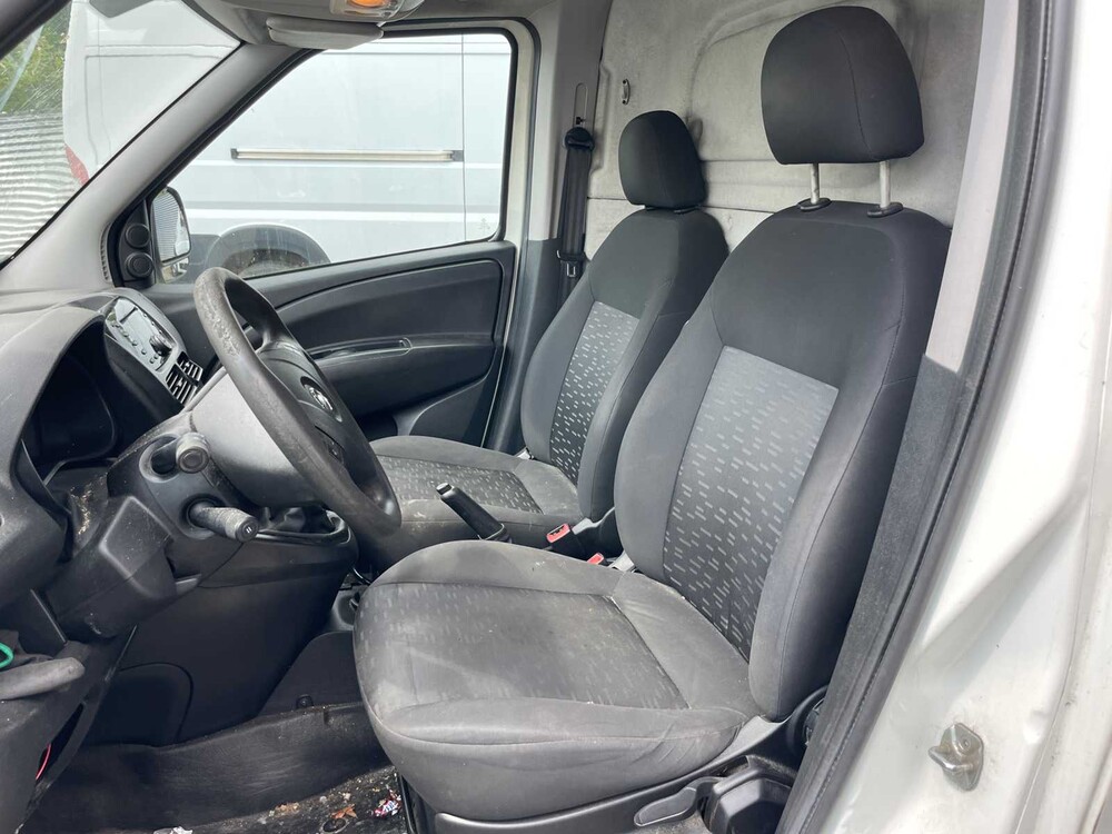 Opel Combo 1.6 CDTi L2H1 Sport 105hp 2017, V-105-GG