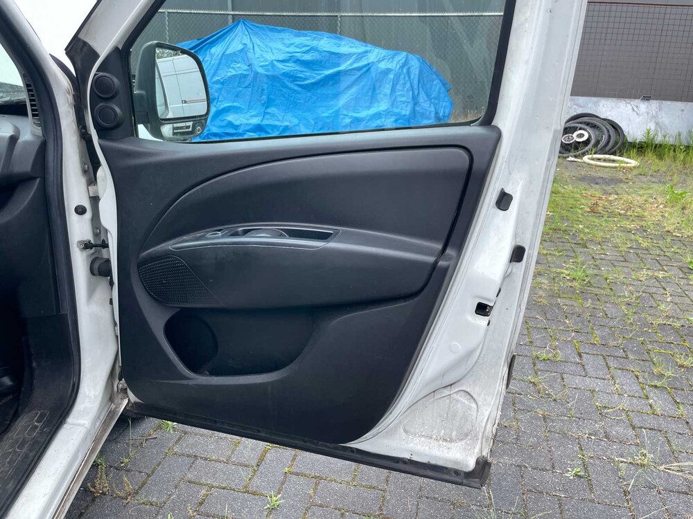 Opel Combo 1.6 CDTi L2H1 Sport 105hp 2017, V-105-GG