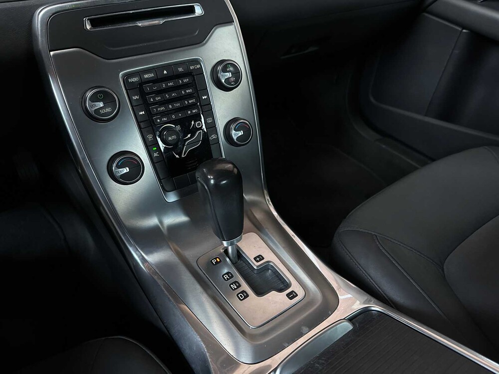 Volvo S80 1.6 T4 Kinetic 179hp 2011, 90-SJP-1