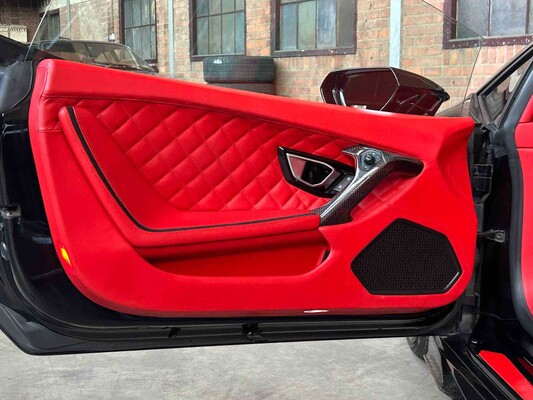 Lamborghini Huracan Spyder 5.2L V10 LP610-4 610PS 2016