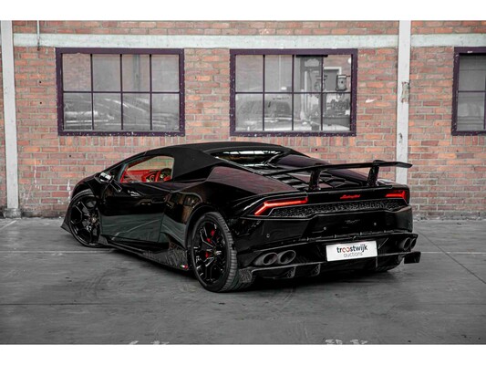 Lamborghini Huracan Spyder 5.2L V10 LP610-4 610PS 2016