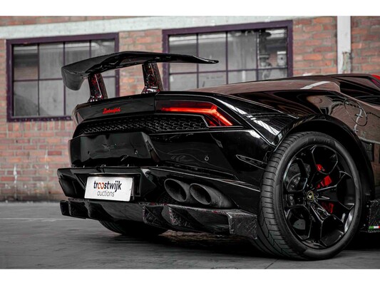 Lamborghini Huracan Spyder 5.2L V10 LP610-4 610PS 2016