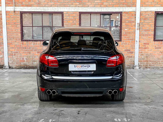 Porsche Cayenne Turbo 4.8 V8 500PS 2011