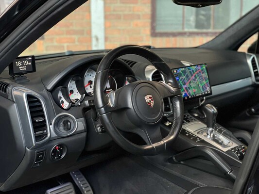 Porsche Cayenne Turbo 4.8 V8 500PS 2011