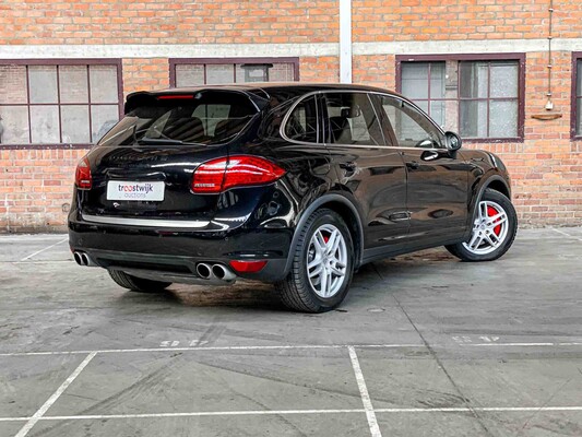 Porsche Cayenne Turbo 4.8 V8 500PS 2011
