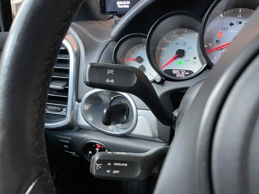 Porsche Cayenne Turbo 4.8 V8 500PS 2011