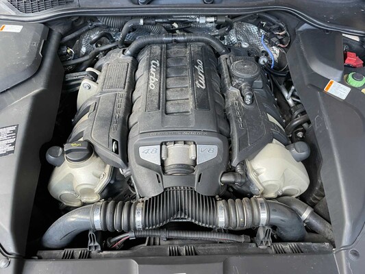 Porsche Cayenne Turbo 4.8 V8 500PS 2011