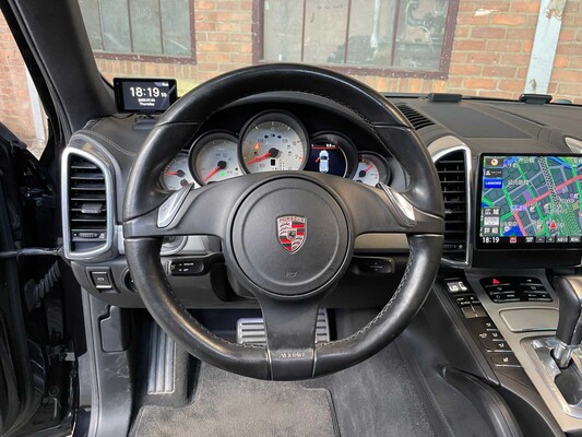 Porsche Cayenne Turbo 4.8 V8 500PS 2011