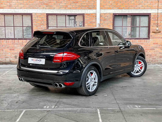 Porsche Cayenne Turbo 4.8 V8 500PS 2011