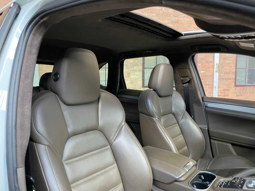 Porsche Cayenne Turbo 4.8 V8 500pk 2013 GTS pakket