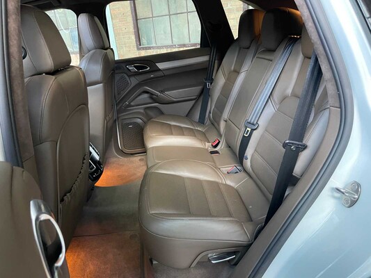 Porsche Cayenne Turbo 4.8 V8 500PS 2013 GTS Paket