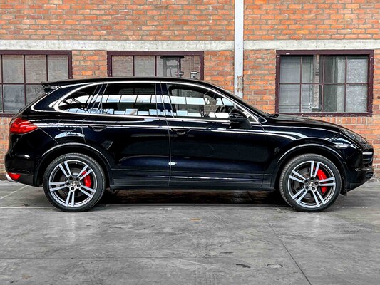 Porsche Cayenne Turbo 4.8 V8 500PS 2012
