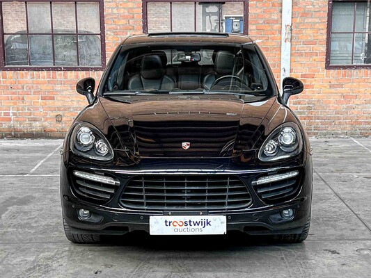 Porsche Cayenne Turbo 4.8 V8 500PS 2012