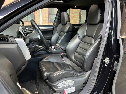 Porsche Cayenne Turbo 4.8 V8 500PS 2012