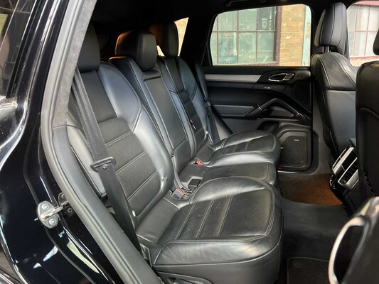 Porsche Cayenne Turbo 4.8 V8 500PS 2012