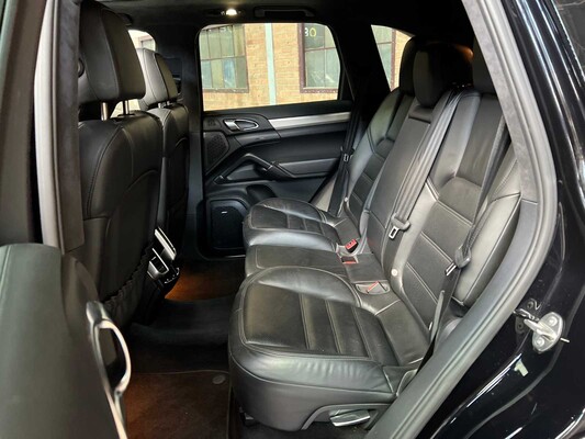 Porsche Cayenne Turbo 4.8 V8 500PS 2012