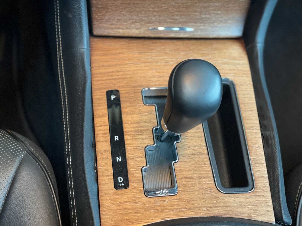 Chrysler 300C LD Hemi Facelift  5.7 V8 367pk 2014