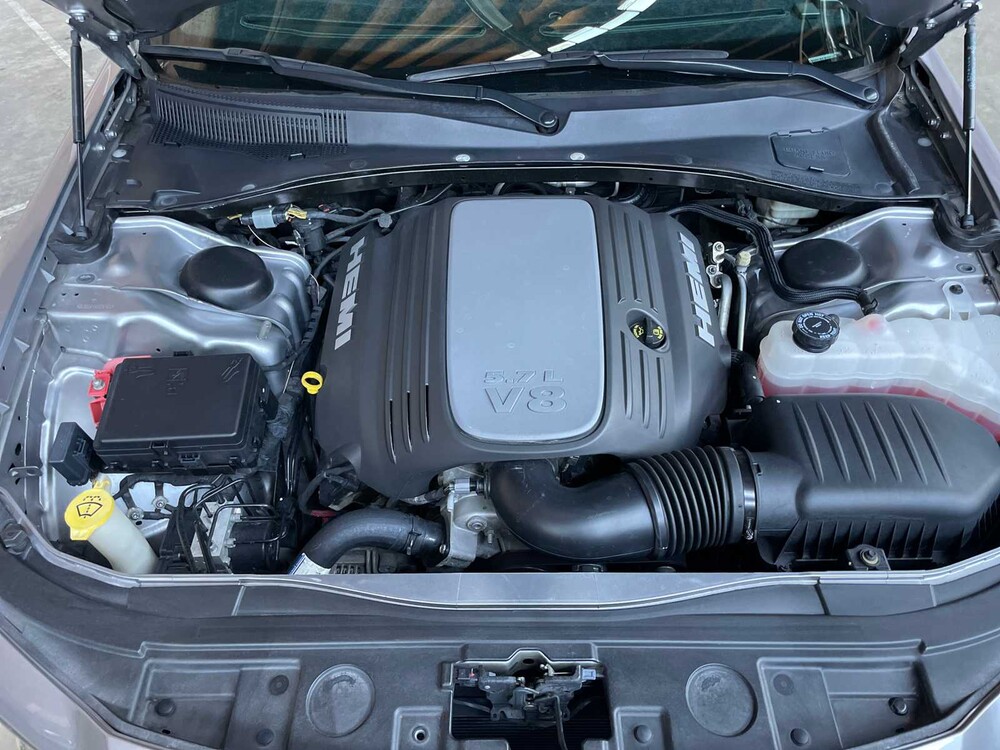 Chrysler 300C LD Hemi Facelift  5.7 V8 367pk 2014