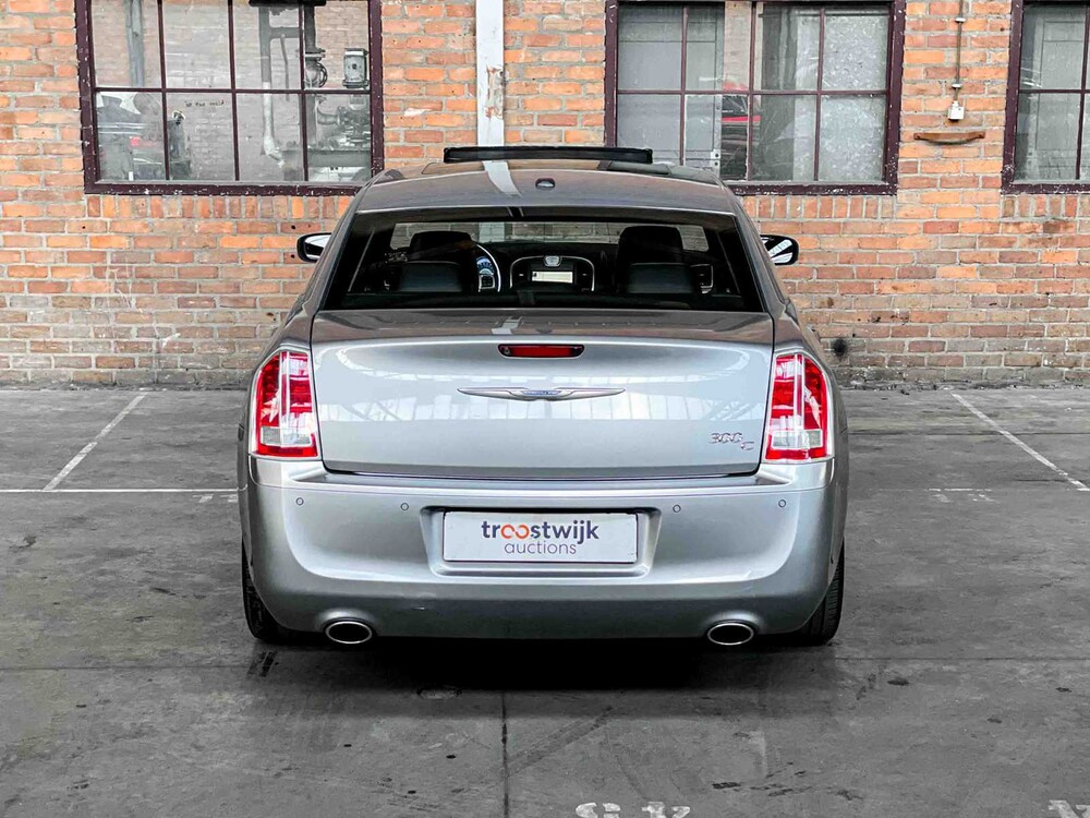 Chrysler 300C LD Hemi Facelift  5.7 V8 367pk 2014