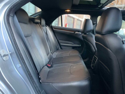 Chrysler 300C LD Hemi Facelift 5.7 V8 367PS 2014