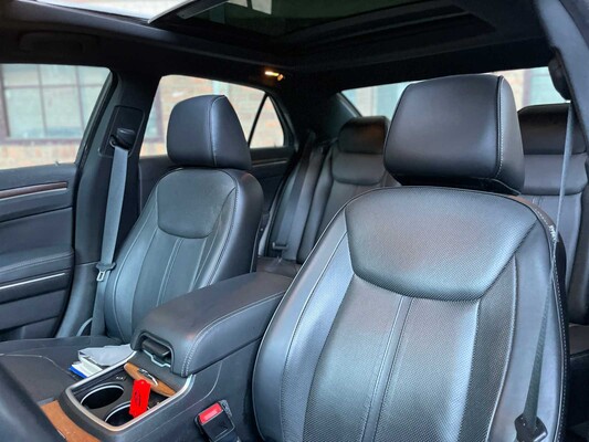 Chrysler 300C LD Hemi Facelift 5.7 V8 367PS 2014