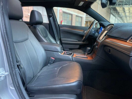 Chrysler 300C LD Hemi Facelift 5.7 V8 367PS 2014