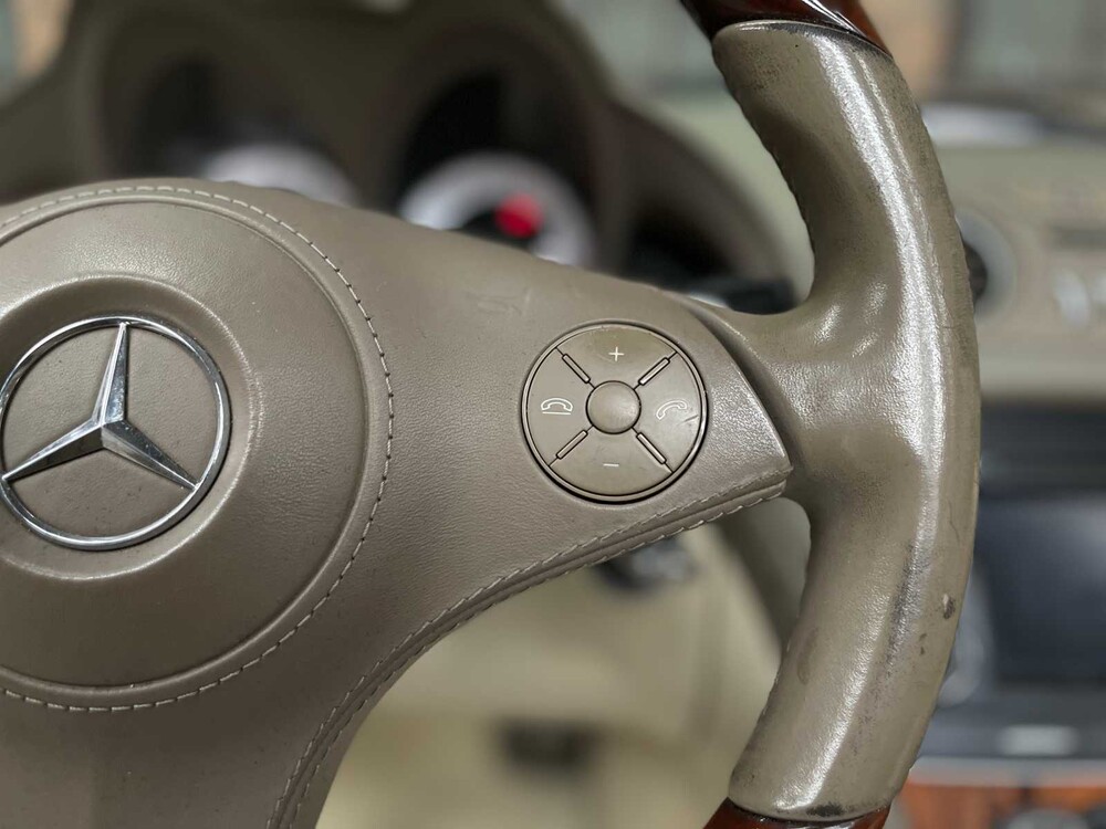 Mercedes-Benz SL550 AMG 5.5 V8 R230 382pk 2011