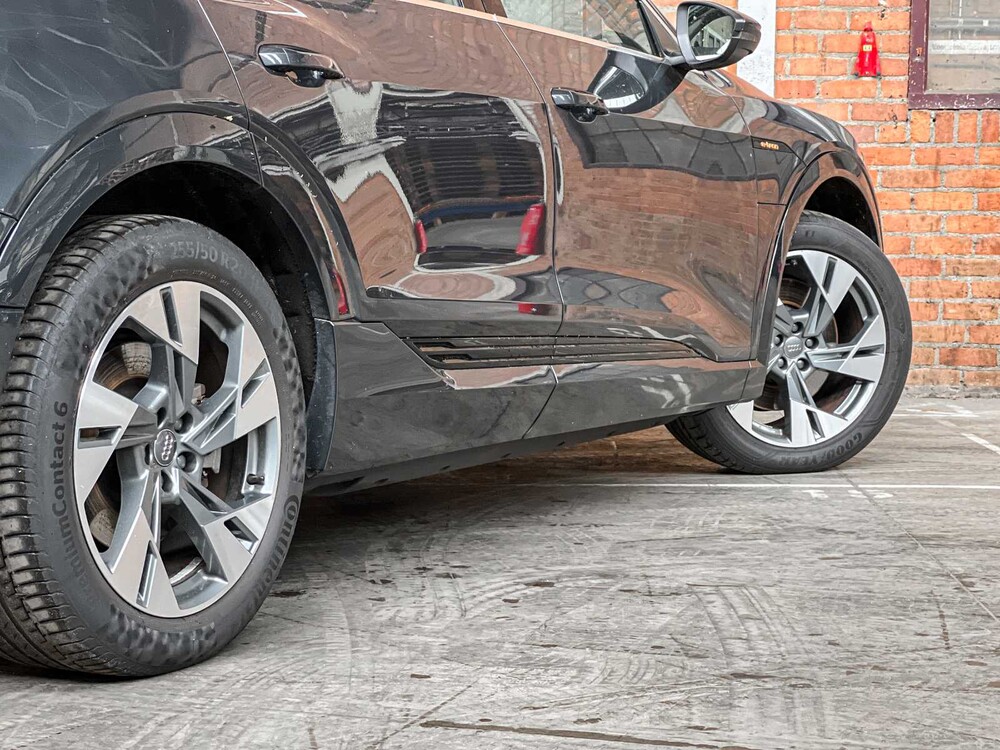 Audi e-tron 50 Quattro Launch Edition Plus 71 kWh 313pk 2019 (Origineel-NL), H-889-DB