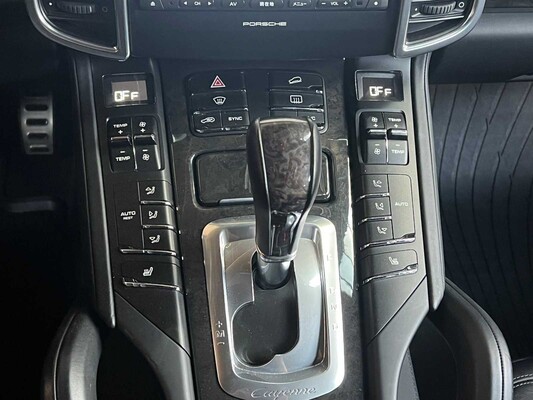 Porsche Cayenne GTS 4.8 V8 420PS 2014