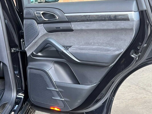Porsche Cayenne GTS 4.8 V8 420PS 2014