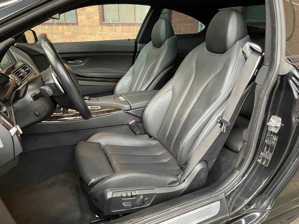 BMW 650i Coupé M-Sport 4.4 V8 450pk 2012 6-serie