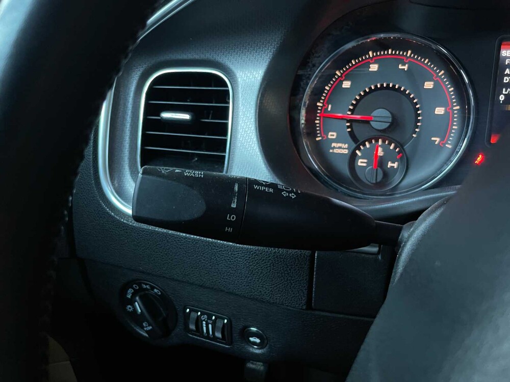 Dodge Charger RT HEMI 5.7 V8 375pk 2013