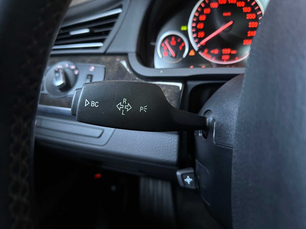 BMW ActiveHybrid7 F04 4.4 V8 465pk 2011