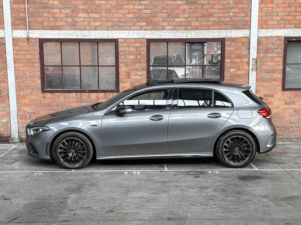 Mercedes-Benz A250 e AMG Business Solution 160pk 2021 A-Klasse, Z-927-LS