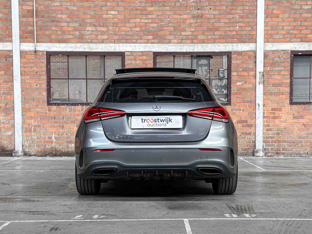 Mercedes-Benz A250 e AMG Business Solution 160pk 2021 A-Klasse, Z-927-LS