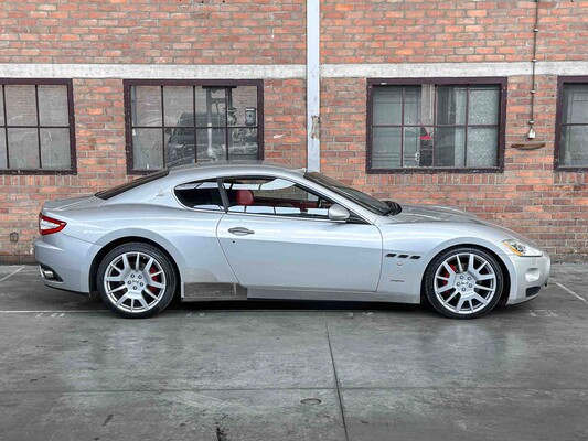 Maserati GranTurismo 4.2 V8 405PS 2009